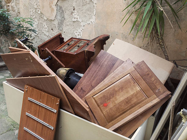 Best Furniture Removal  in Llington, MI